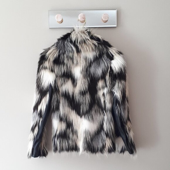 NWOT H&M black and white faux fur jacket w/ faux leather accents and pockets, 2 - Picture 6 of 7